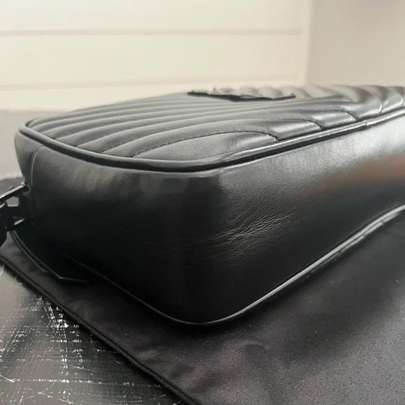 YSL LOU CAMERA BAG IN QUILTED LEATHER - Picture 7 of 17